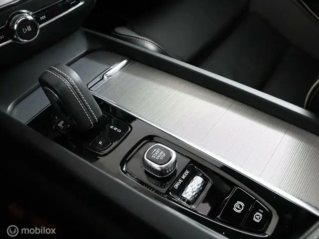 Volvo S60 2.0 B4 R-Design|Blis| panodak|adapt 2021 Benzine 31