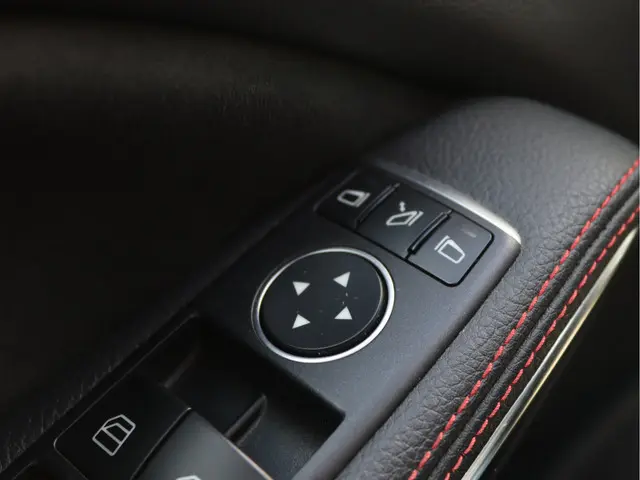 Mercedes-Benz GLA 180 AMG 2019 Benzine 34