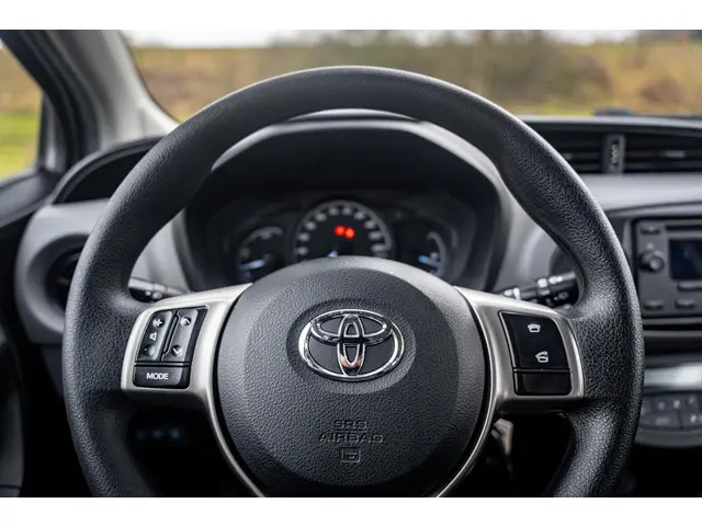 Toyota Yaris 1.5 Hybrid Active 2019 Hybride Benzine 29