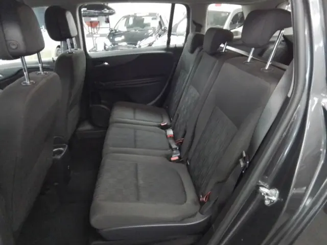 Opel Zafira Tourer 1.4 Edition 2012 Benzine 12