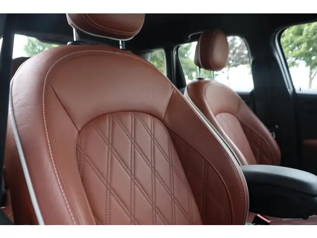 MINI 5-Deurs Cooper 2021 Benzine 17
