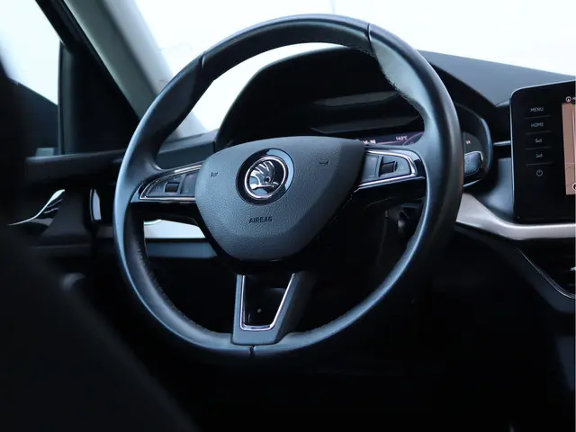 Škoda Scala 1.0 TSI Business Edition 2019 Benzine 18