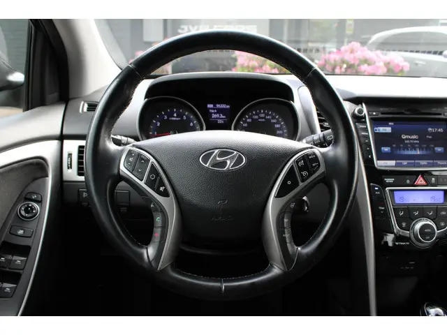 Hyundai i30 1.6 GDi Comfort 2016 Benzine 17
