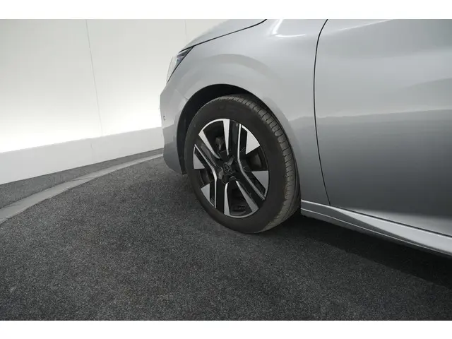 Peugeot 208 PureTech 100 Allure 2024 Benzine 21