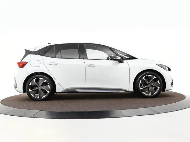 CUPRA Born Adrenaline 232pk 62 kWh 2022 Elektrisch 25