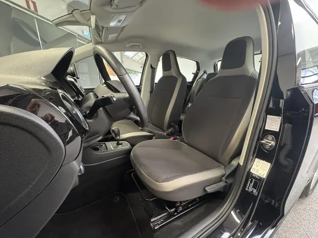 Volkswagen up! 1.0 Aut. High up! 2015 Benzine 11