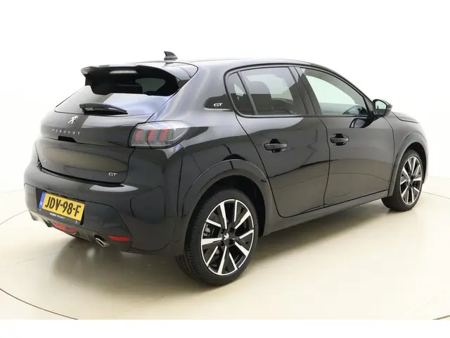 Peugeot 208 1.2 PureTech GT 2023 Benzine 2