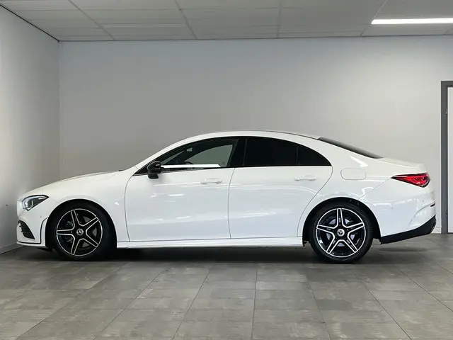 Mercedes-Benz CLA 200 AMG Line 2021 Benzine 21