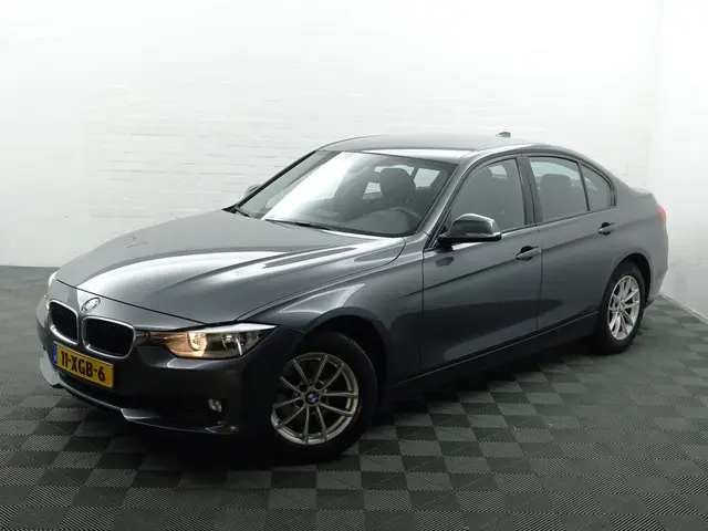 BMW 3 Serie 320i M Sport High Exe Aut- 2012 Benzine 4