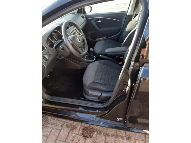 Volkswagen Polo 1.4 TDI Comfortline 2017 Diesel 6