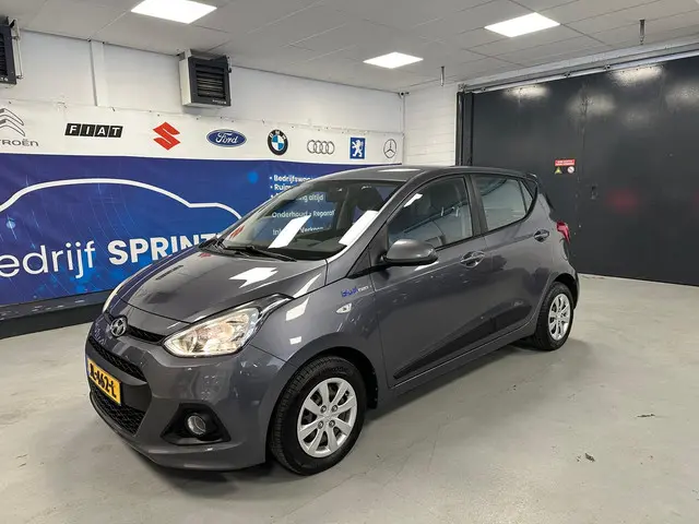 Hyundai i10 1.0i i-Motion Comfort CRUIS/AIRCO 2016 Benzine 2