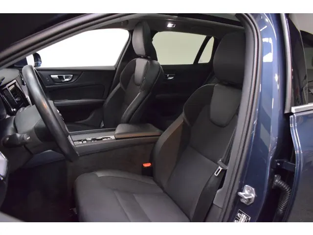 Volvo V60 50322km 2.0 B3 163pk AUT7 BNS Pro 2020 Benzine 6