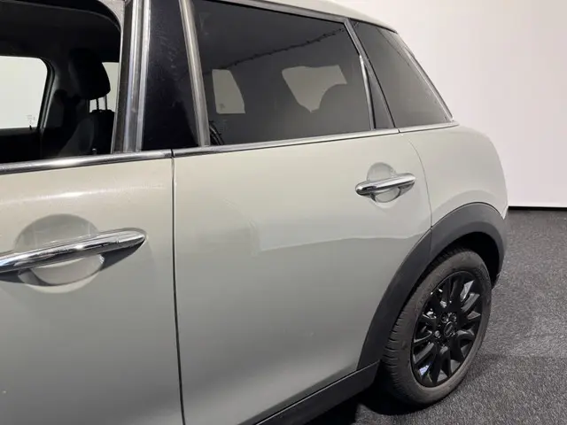 MINI One ONE 100 pk euro 6 5 deurs 2019 Benzine 7