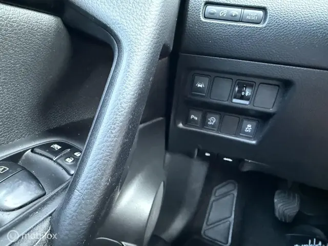 Nissan QASHQAI 1.2 N-Connecta 4 Cilinder 2016 Benzine 17