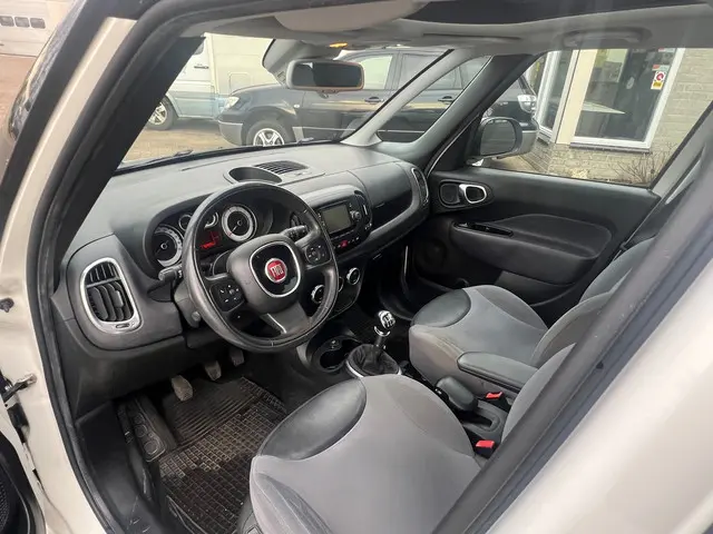 Fiat 500L 1.4-16V Lounge *Clima*Garantie* 2013 Benzine 8