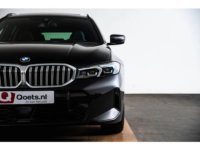 BMW 3 Serie Touring 330i 2023 Benzine 26
