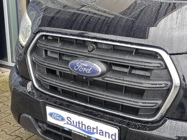 Ford Transit 350 2.0 TDCI L3H3 Limited 2020 Diesel 25