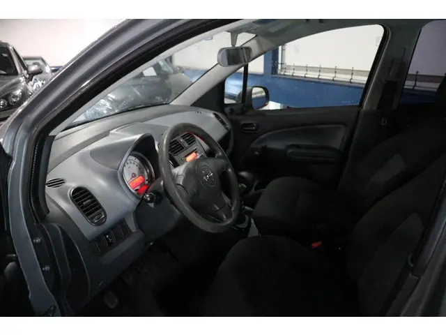 Opel Agila 1.0 Selection / NIEUWE APK / NAP ! ! ! 2012 Benzine 9