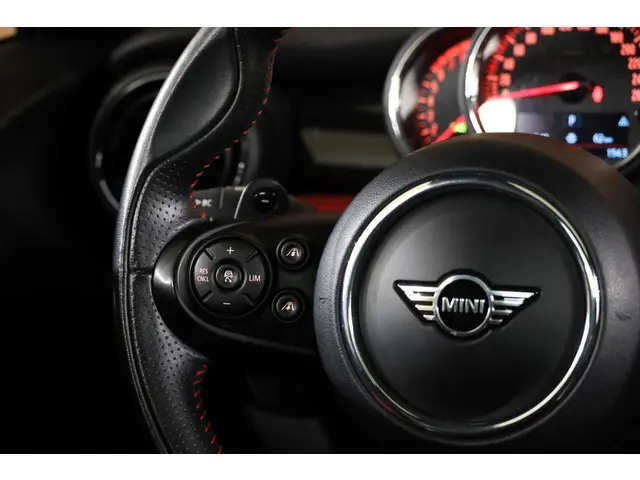 MINI Cooper Mini 2.0 John Works Chili 2020 Benzine 18