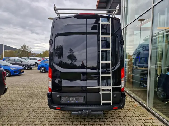 Ford Transit 350 2.0 TDCI L4H3 Limited RWD 2022 Diesel 6