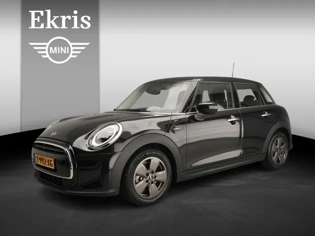 MINI 5-Deurs Cooper 2023 Benzine