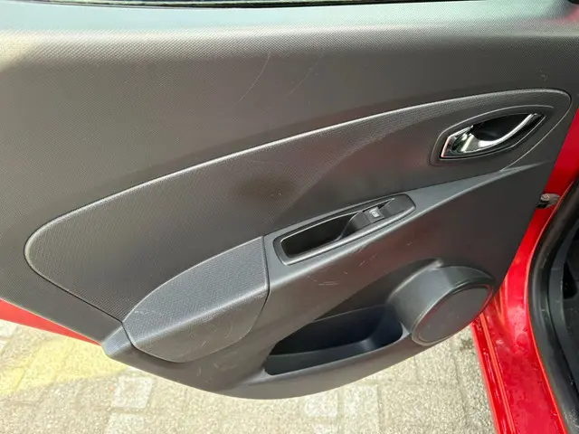 Renault Clio 0.9 TCe Dynamique NIEUWE APK 2013 Benzine 10