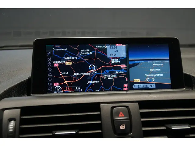 BMW 1 Serie 116i Business+ 2012 Benzine 22