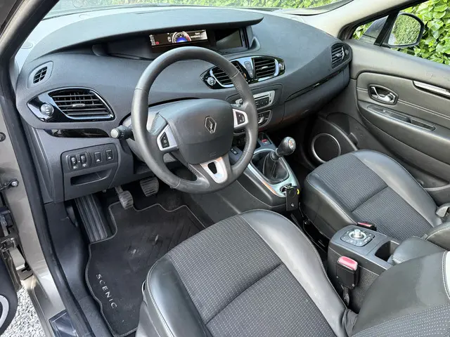 Renault Scénic 1.2 TCe Collection 2013 Benzine 9