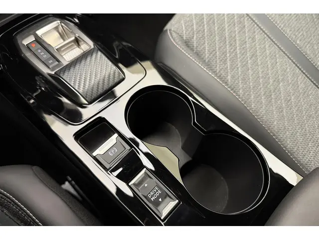 Peugeot 2008 1.2T 130pk Automaat Allure 2024 Benzine 30