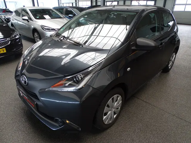 Toyota Aygo 1.0 VVT-i x-fun 2018 Benzine 1