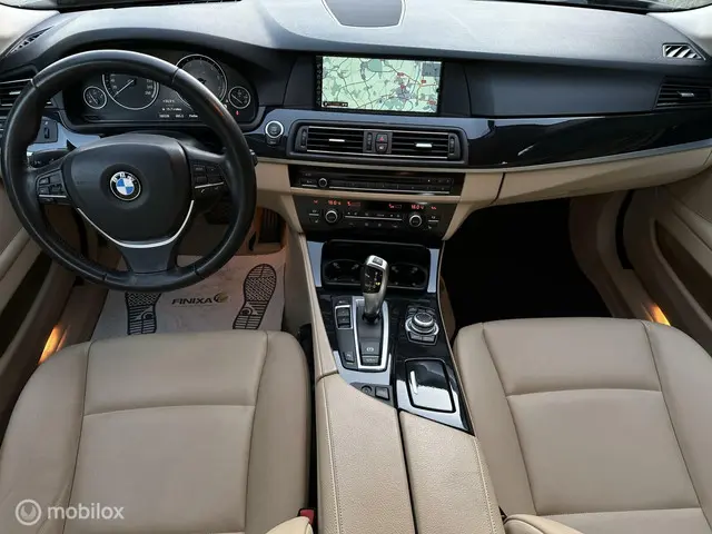 BMW 5 Serie 520i High Executive 2012 Benzine 11
