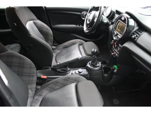 MINI One Mini 1.2 Chili Business 2015 Benzine 18