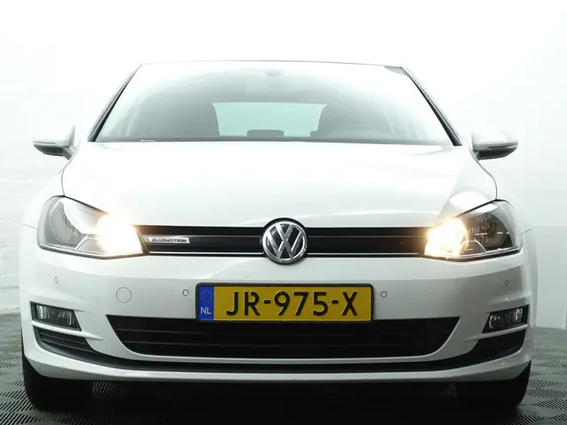 Volkswagen Golf 1.0 TSI Comfortline+ 2016 Benzine 23
