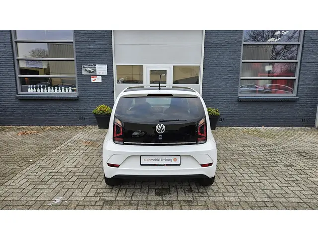 Volkswagen up! 1.0 BMT high up! 2019 Benzine 4