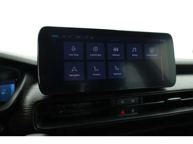 Jeep Avenger Longitude 54 kWh 2023 Elektrisch 28