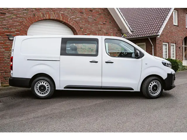 Opel Vivaro 1.5 Diesel 120pk L3H1 2024 Diesel 2