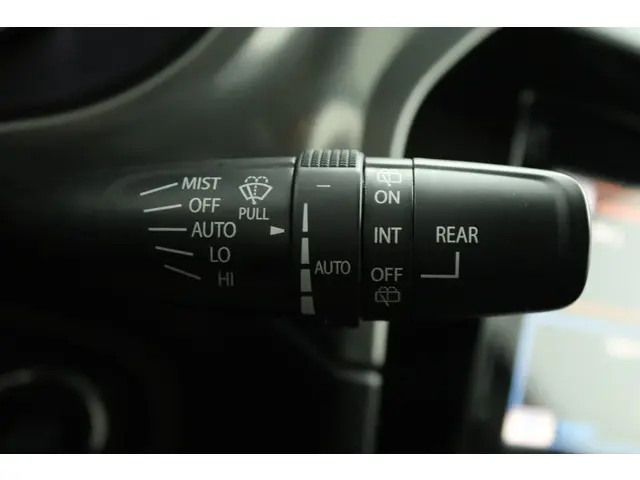 Suzuki Vitara 1.6 High Executive 2015 Benzine 32