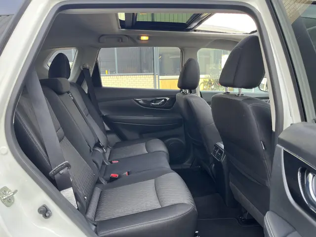 Nissan X-Trail 1.6 DIG-T N-Connecta 7p. 2018 Benzine 35