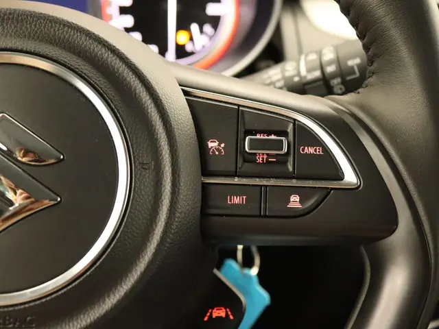 Suzuki Swift 1.2 Select Smart Hybrid 2024 Benzine 20