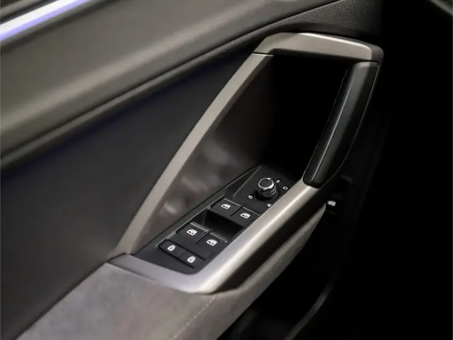 Audi Q3 Sportback 35 TFSI S-Line Sport 2020 Benzine 25