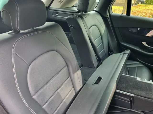 Mercedes-Benz GLC 250 4MATIC Premium 2018 Benzine 11