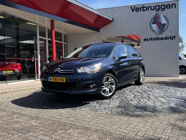 Citroën C4 1.2 PureTech Exclusive 2014 Benzine 25