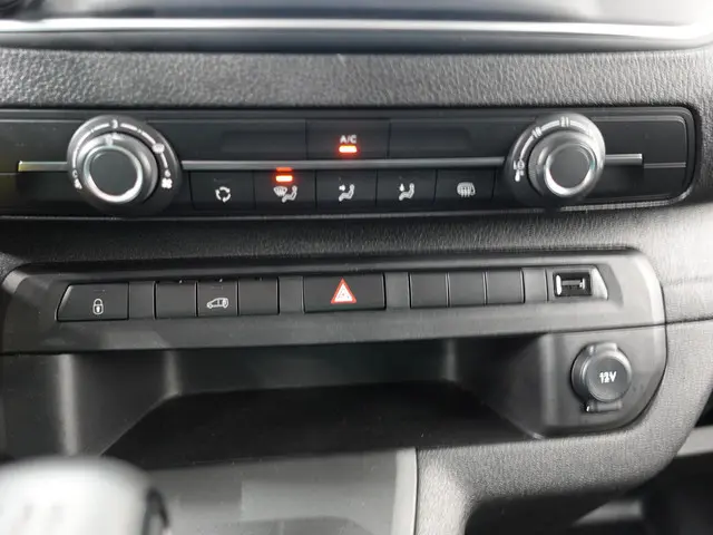 Peugeot Expert 1.5 BlueHDI L2 2023 Diesel 19