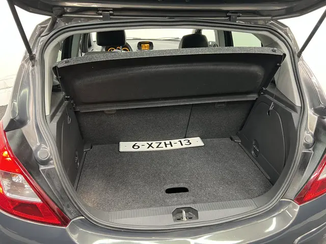 Opel Corsa 1.2-16V BlitZ 2014 Benzine 13