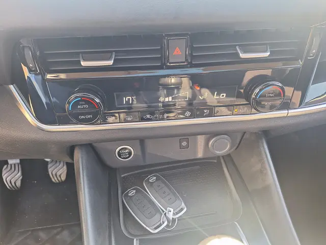 Nissan QASHQAI 1.3 MHEV Connecta 2023 Hybride Benzine 26