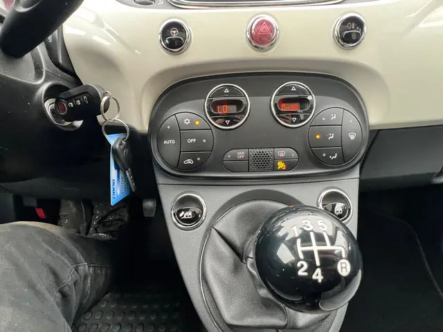 Fiat 500 1.2 Lounge *Airco*PDC*Scherm* 2017 Benzine 10