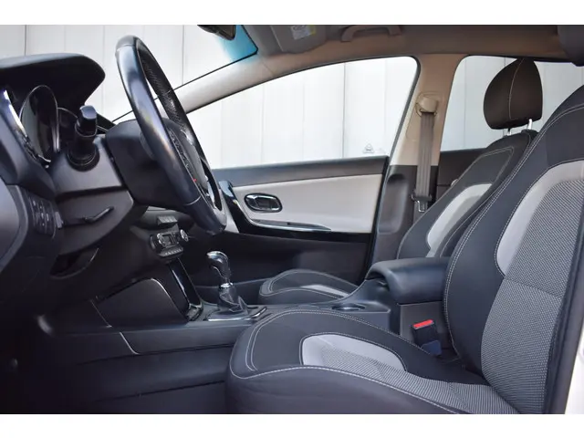 Kia cee'd 1.0 T-GDi Navigator 2017 Benzine 7