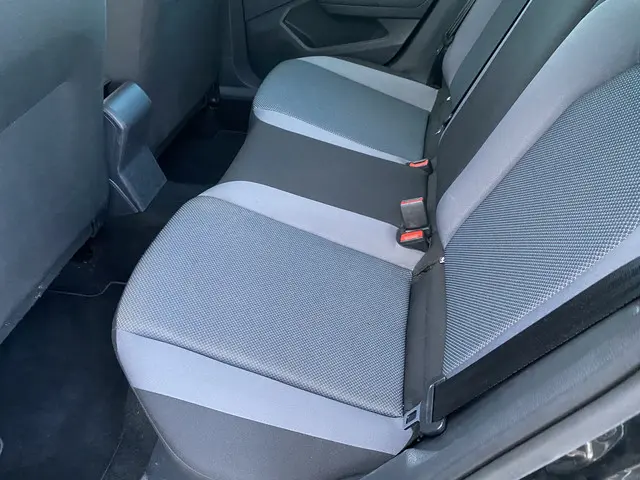 SEAT Arona 1.0 TSI Style Business Intense 2020 Benzine 29