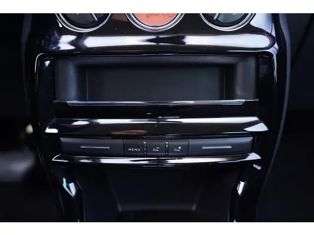 Citroën C3 1.2 PureTech Exclusive 2016 Benzine 28