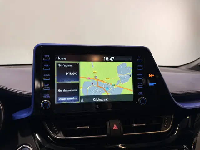 Toyota C-HR 1.8 Hybrid Bi-Tone 2021 Hybride Benzine 18